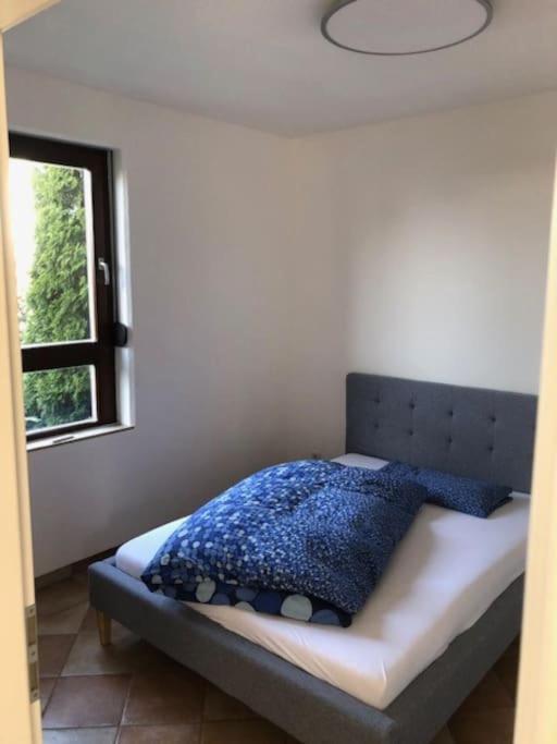 Ferienwohnung Laendlichmodern, Barrierefrei Бад Нендорф Екстериор снимка